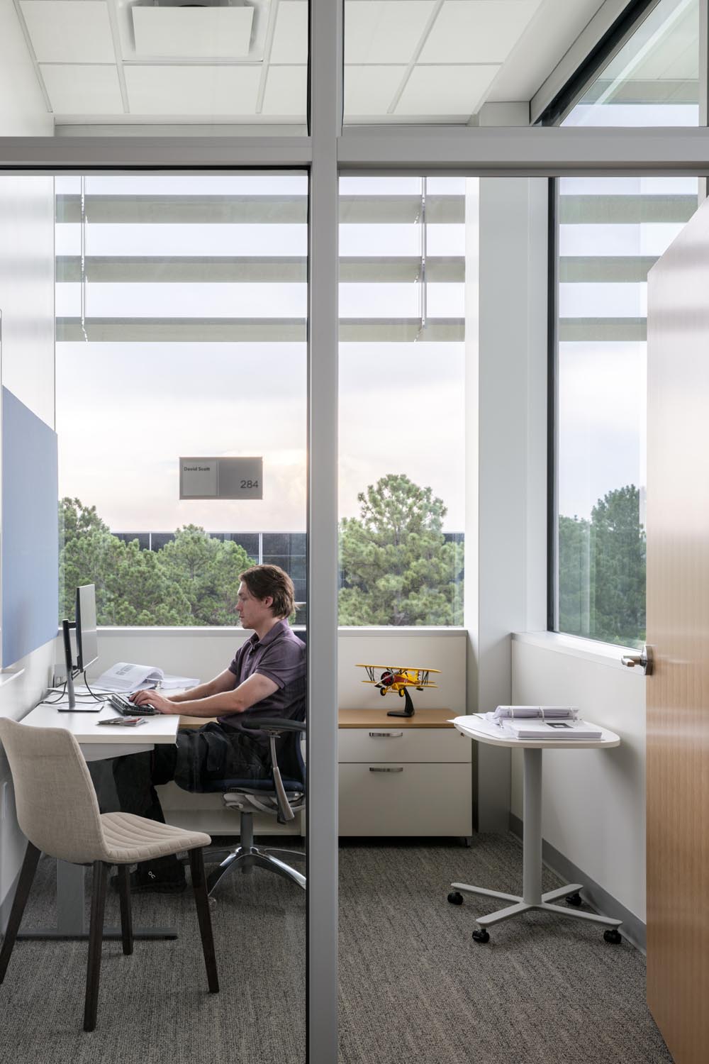 wecker hall interior photo offices 2 1000x1500