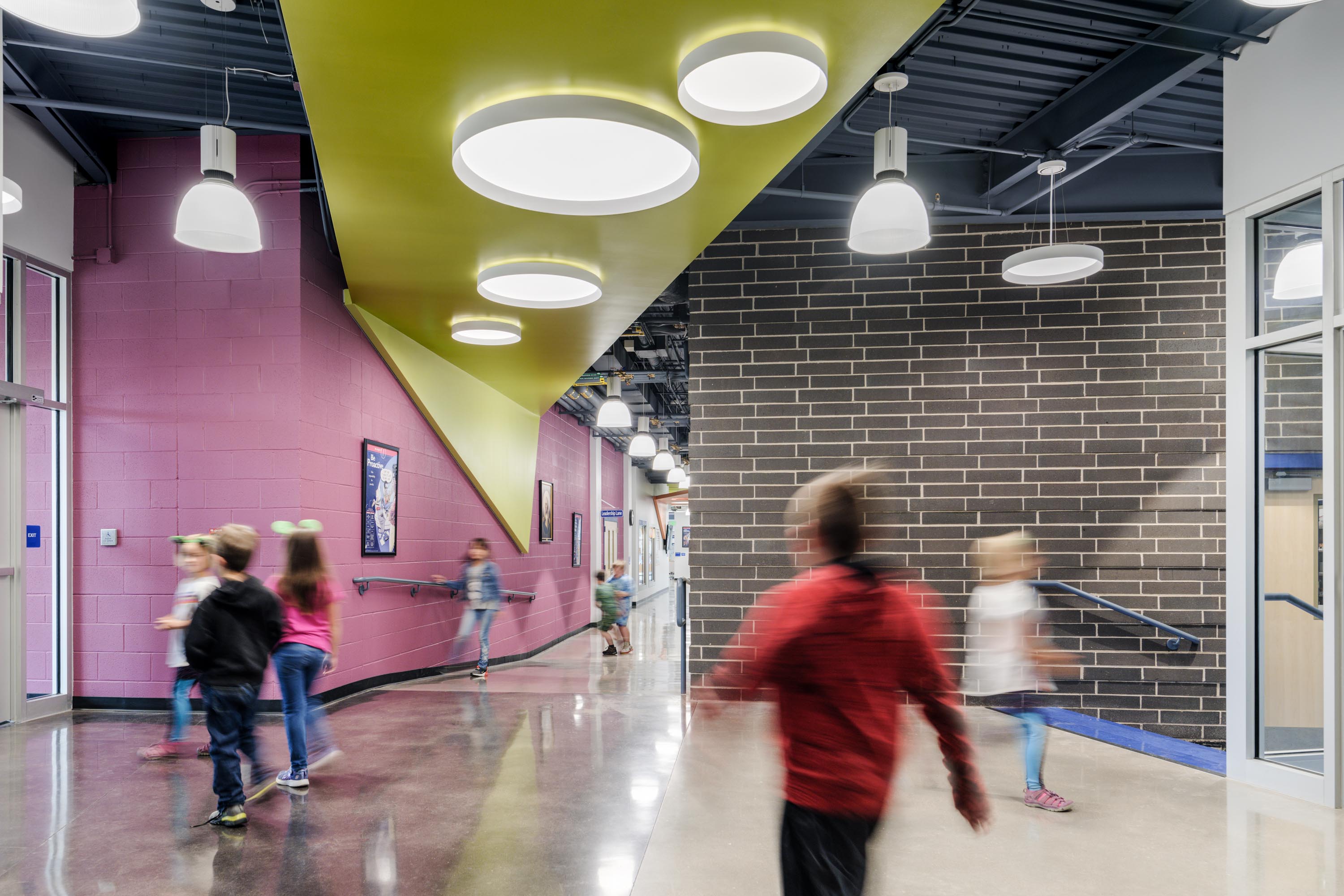 WashingtonElem Interior Photo Corridor